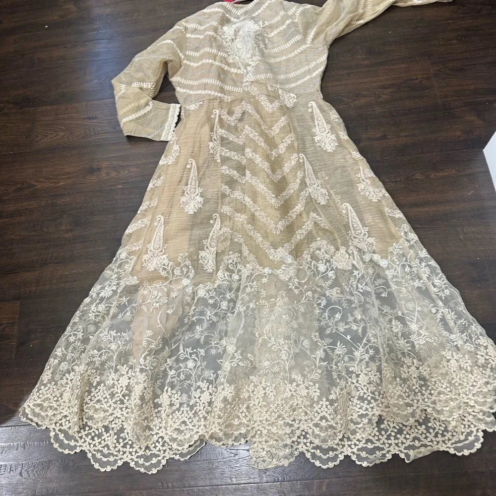 Pakistani dresses Sana safinaz - Picture 8 of 14